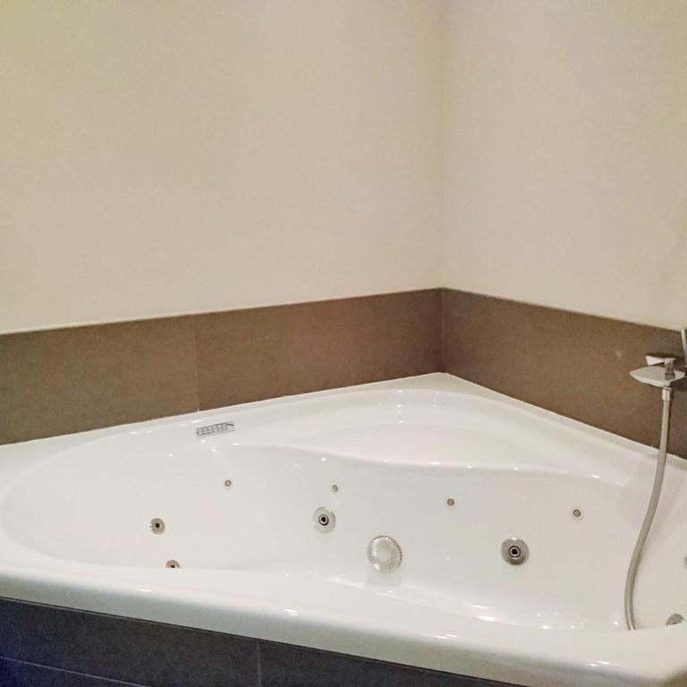Appartement luxe 130m² avec sauna, jacuzzi à La Tania - WIFI, parking - Three-Bedroom Apartment - 12