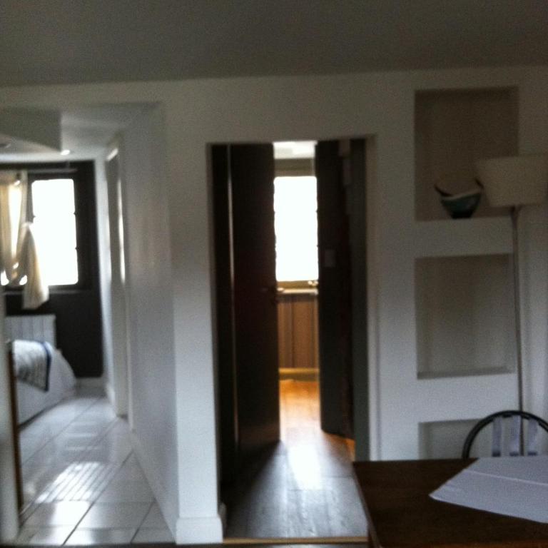 L'appartement au-dessus du - One-Bedroom Apartment - 3