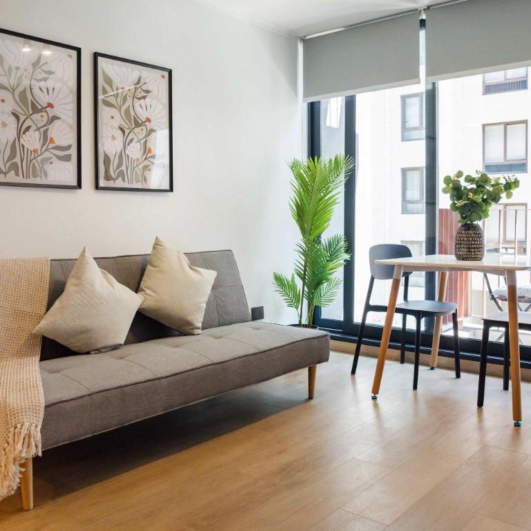 Chic Studio Escape for 3 in Lively Las Condes - Apartment - 2