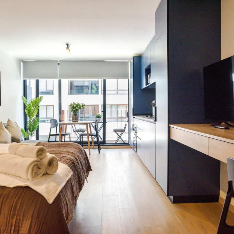 Chic Studio Escape for 3 in Lively Las Condes - Apartment - 6