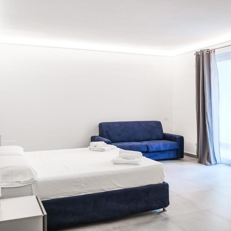 Milazzo Holiday Apartments&Rooms - LiveLoveTravel - Appartamento Deluxe - 1