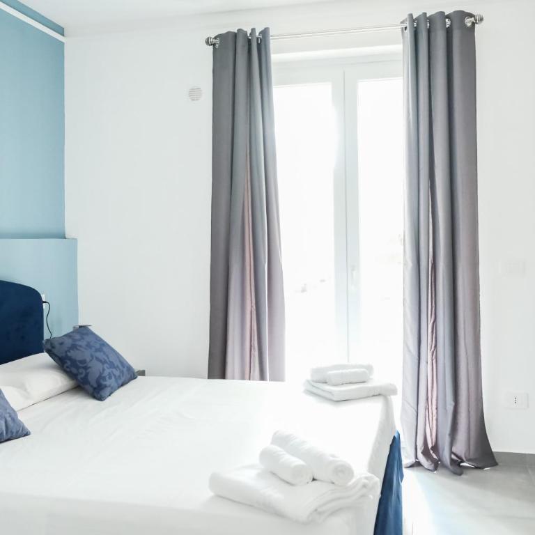Milazzo Holiday Apartments&Rooms - LiveLoveTravel - Camera Deluxe - 4