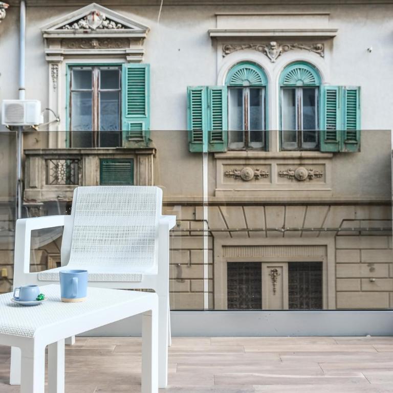 Milazzo Holiday Apartments&Rooms - LiveLoveTravel - Camera Matrimoniale con Terrazza - 13
