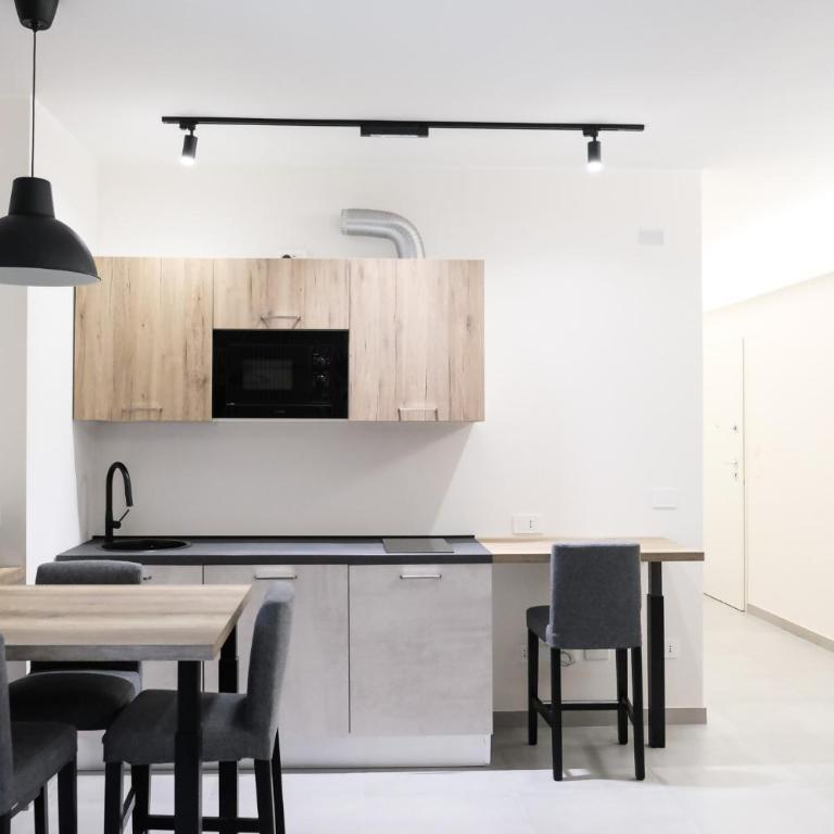 Milazzo Holiday Apartments&Rooms - LiveLoveTravel - Monolocale con Balcone - 10