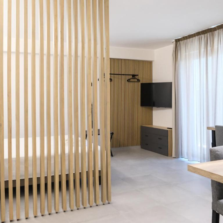 Milazzo Holiday Apartments&Rooms - LiveLoveTravel - Monolocale con Balcone - 11