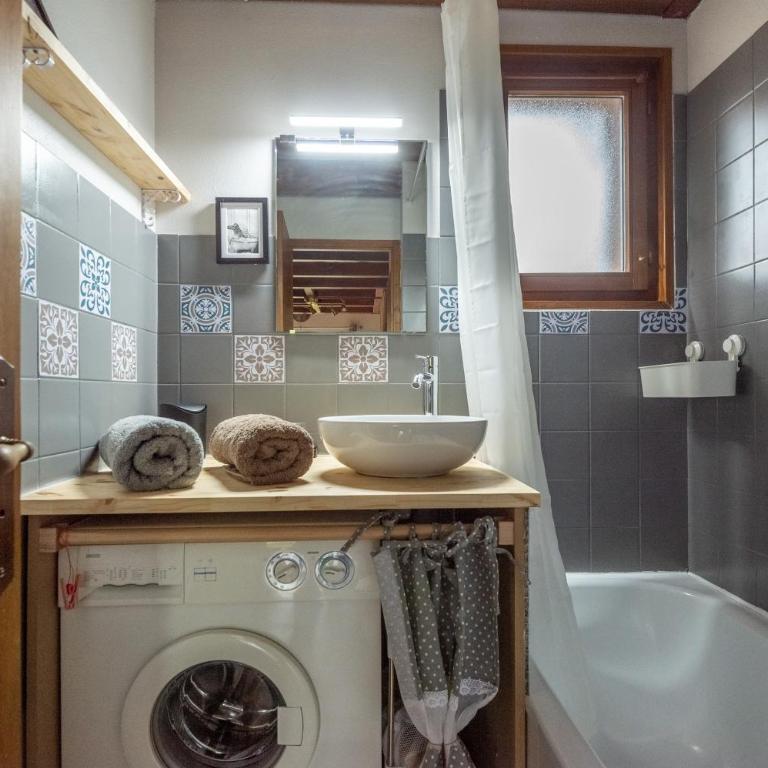 Les Louveteaux - Two-Bedroom Apartment - 7