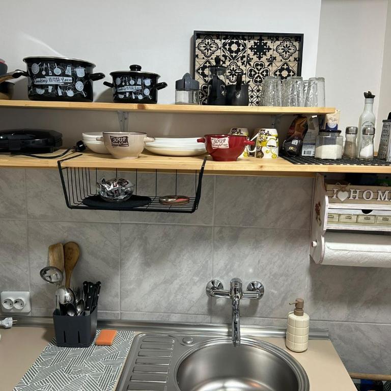Apartman Nani - Secure and free parking space! - One-Bedroom Apartment - 7