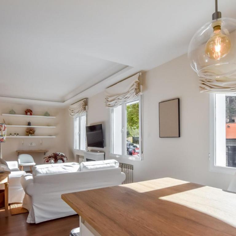 Modern and Bright-2Bedroom 2Bathroom-Bernabéu - Two-Bedroom Apartment - 4
