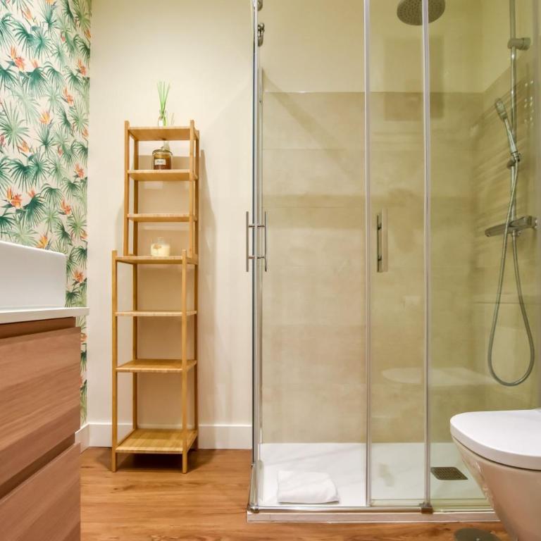 Modern and Bright-2Bedroom 2Bathroom-Bernabéu - Two-Bedroom Apartment - 24