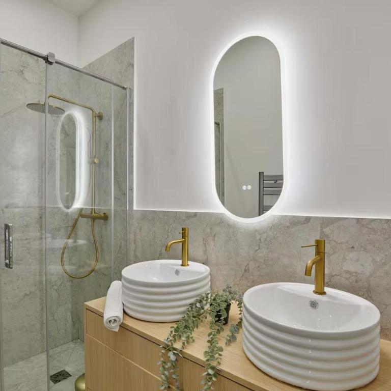 Chic Saint Honoré Luxury Stay with AC - Appartement - 4