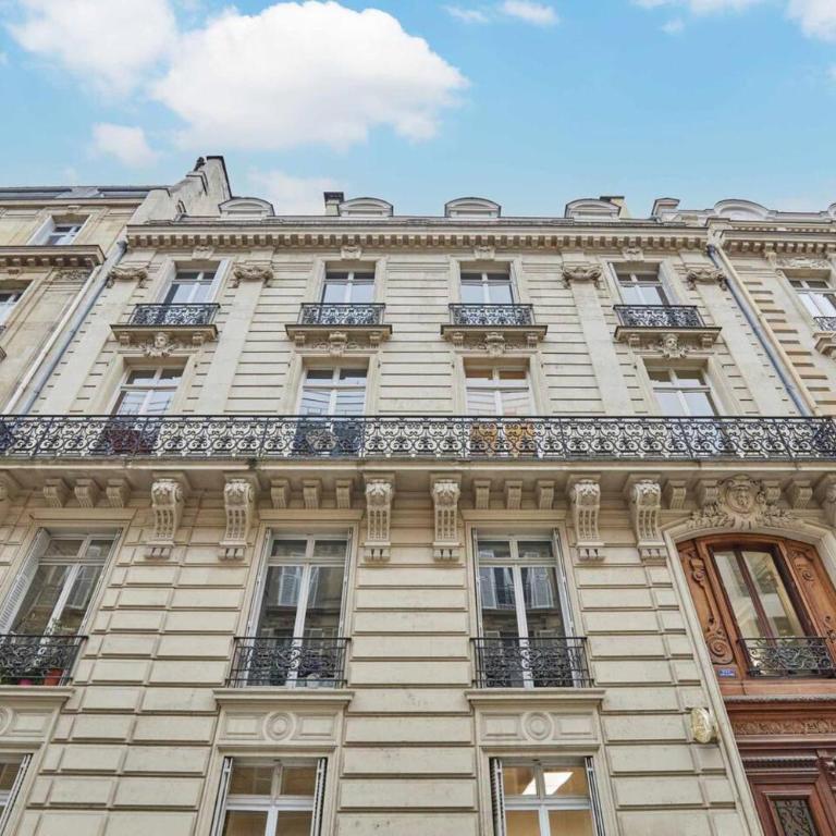 Chic Saint Honoré Luxury Stay with AC - Appartement - 23