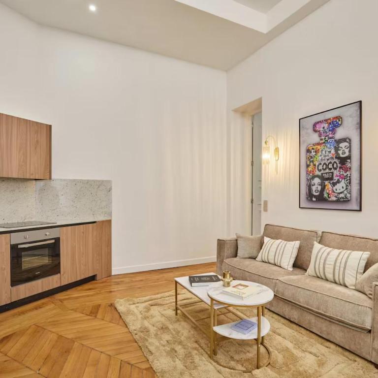 Chic Saint Honoré Luxury Stay with AC - Appartement - 11