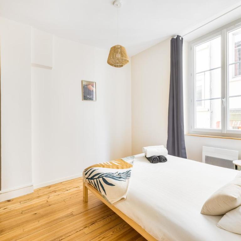 BnGo I Le Spacieux Hypercentre I 8p, 4ch, 2sdb, 2ème étage sans ascenseur - Four-Bedroom Apartment - 12