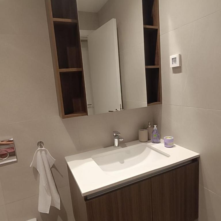 The Queen at Parkside - Two-Bedroom Apartment - 8