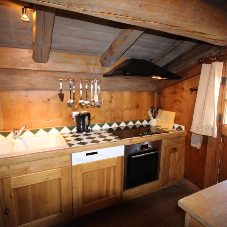 Chalet spacieux Les Saisies, 6 chambres, sauna, 11 pers. - Chalet 3 Chambres - 13
