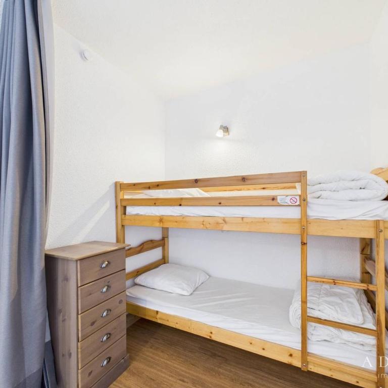 Charmant T2 rénové, skis aux pieds, balcon sud, parking inclus, 6 pers - Montvalezan - FR-1-398-540 - Appartement (6 Adultes) - 9