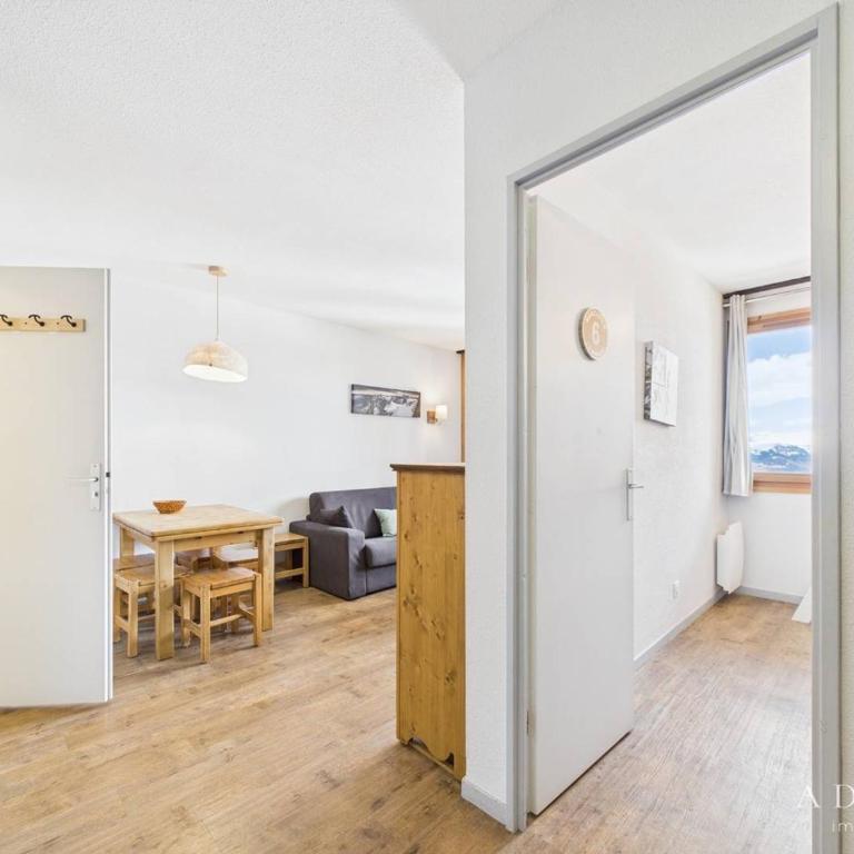 Bel Appartement Rénové avec Balcon - Ski aux Pieds, 5 Pers., Près des Commerces - FR-1-398-547 - Appartement (5 Adultes) - 4