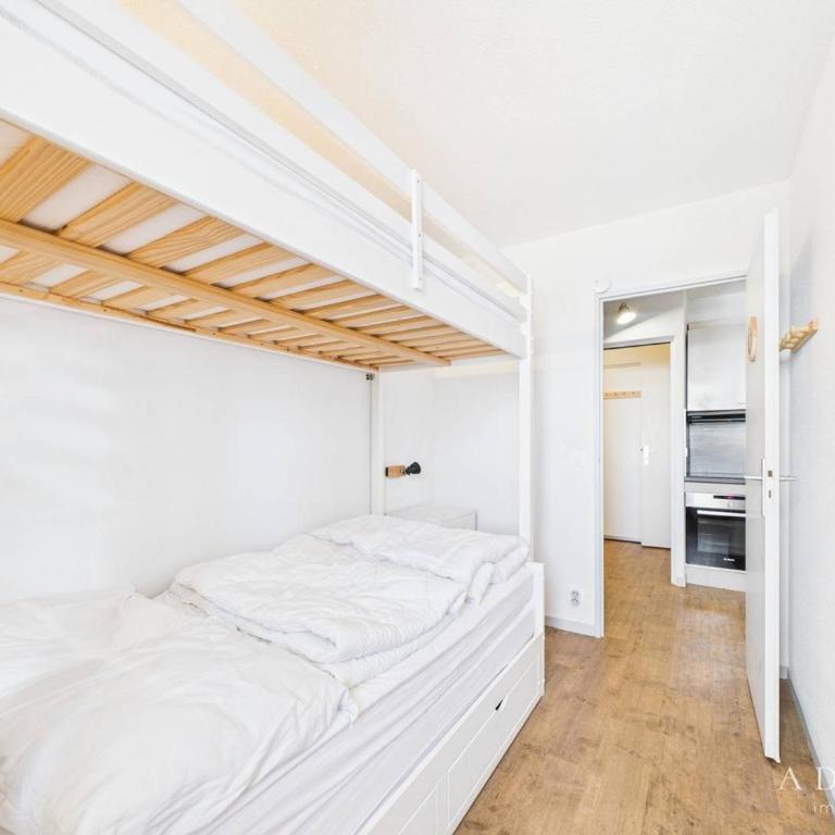 Bel Appartement Rénové avec Balcon - Ski aux Pieds, 5 Pers., Près des Commerces - FR-1-398-547 - Appartement (5 Adultes) - 5