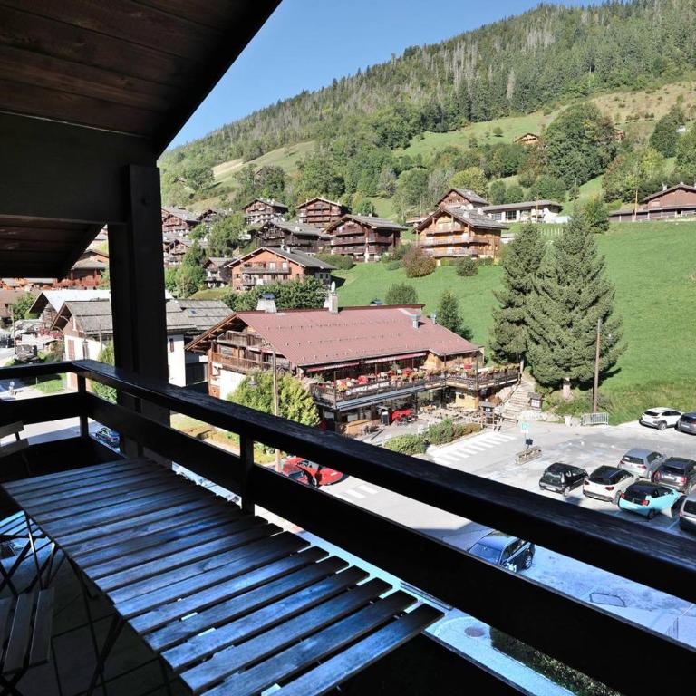 Superbe Studio Mezzanine Rénové au Cœur du Grand Bornand – 4 Couchages, Balcon, Proche Commerces et Ski - FR-1-458-162 - Studio - 6