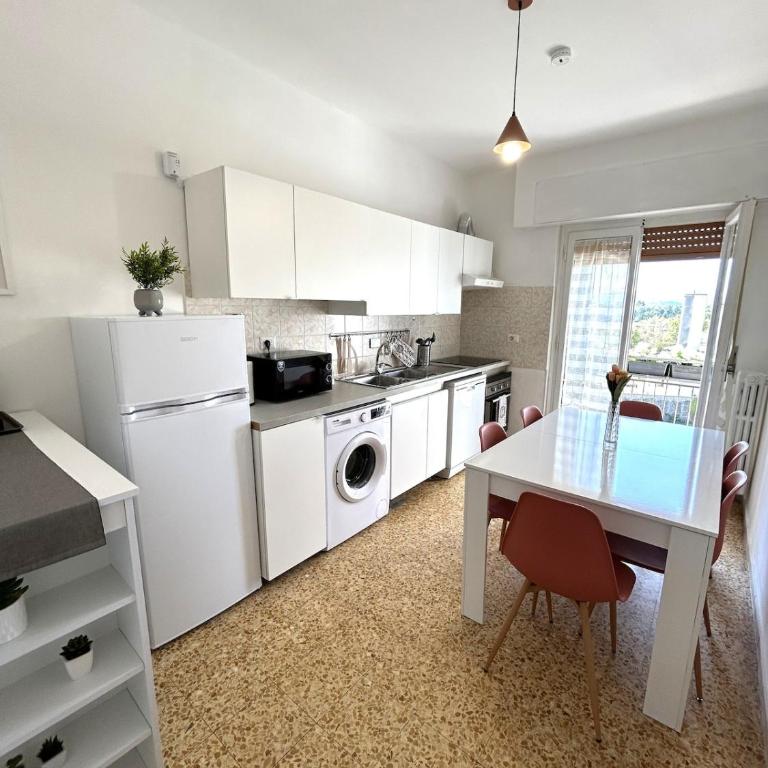 Luma' Apartment - Puccini - Appartamento con 2 Camere da Letto - 10