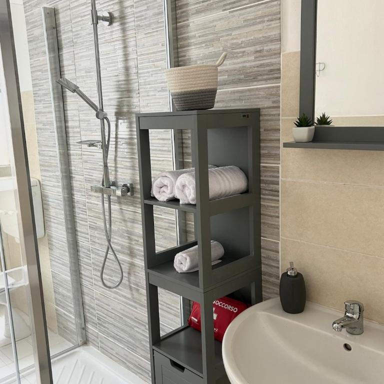 Luma' Apartment - Puccini - Appartamento con 2 Camere da Letto - 17
