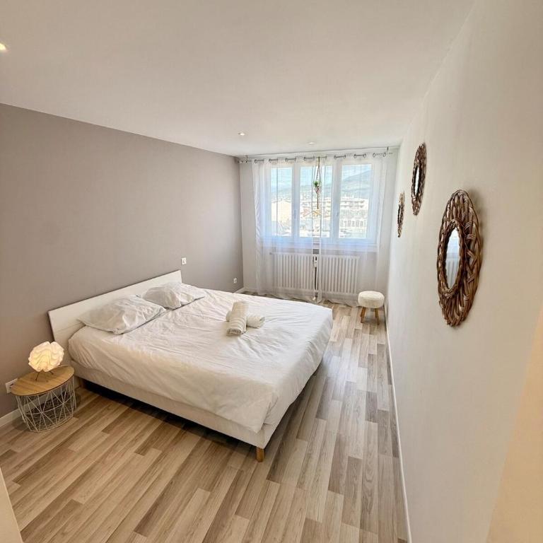 Le Victoria I Balcon & garage, Plein-centre - Two-Bedroom Apartment - 12