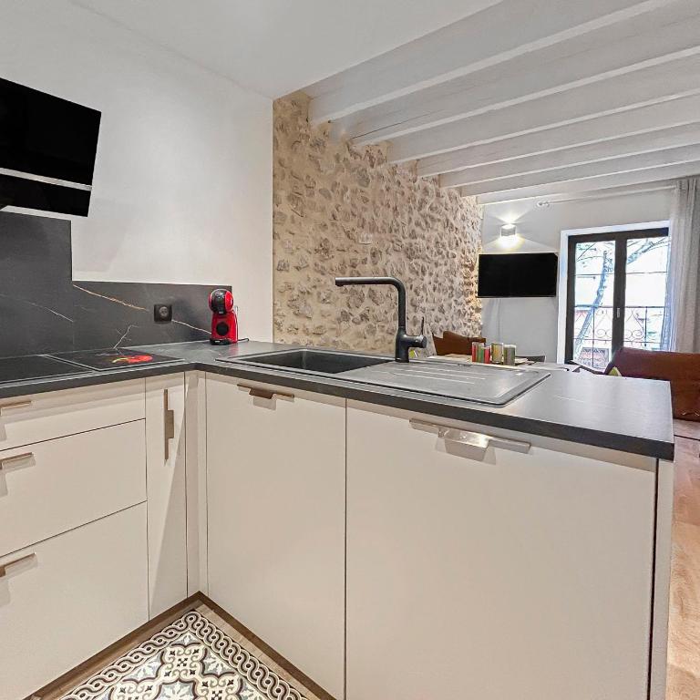 T3 atypique au cœur du village, plages à 10 min - Appartement 2 Chambres - 11