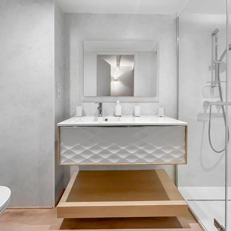 T3 atypique au cœur du village, plages à 10 min - Appartement 2 Chambres - 22