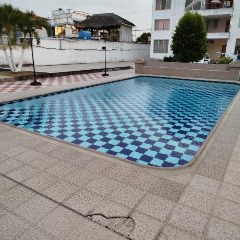 Departamento en Tonsupa - Two-Bedroom Apartment with Balcony - 14