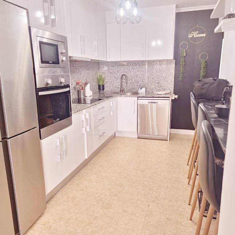 Casa ryli - Three-Bedroom House - 9