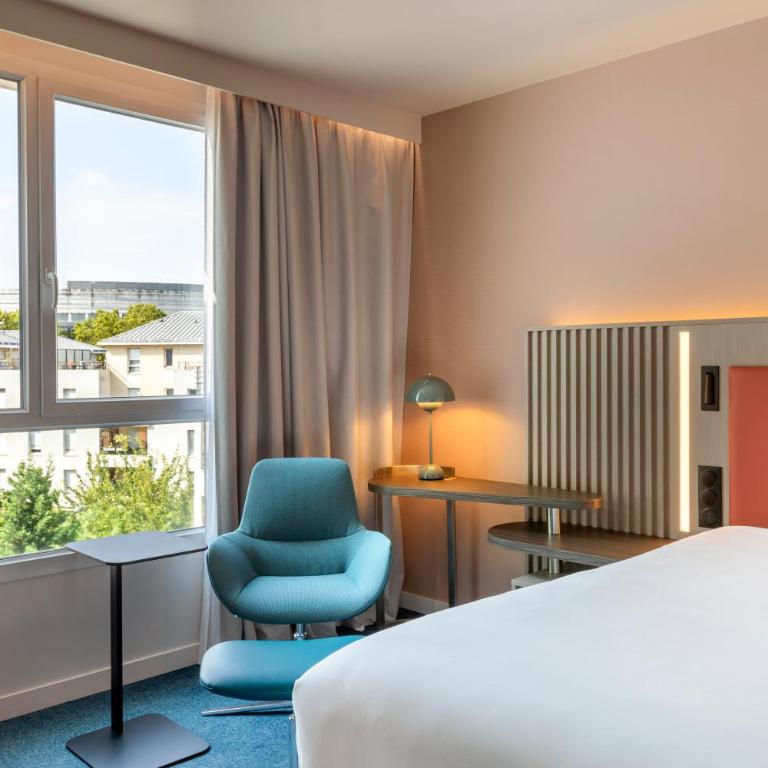 Courtyard by Marriott Paris Saint Denis - Camera King Superior con Colazione e WiFi - 1