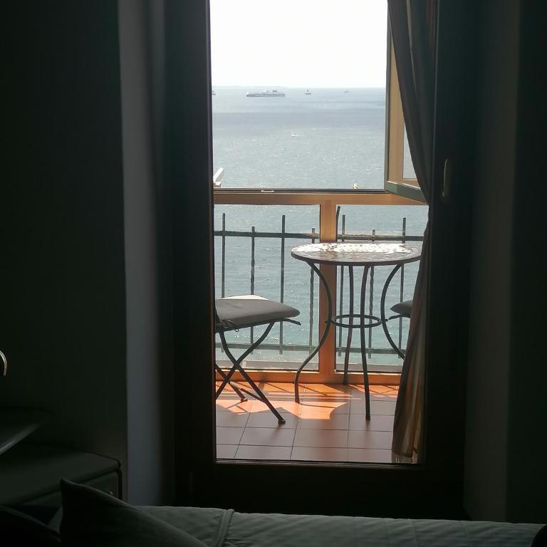 Apartment Trieste Casa Vacanze NATASCIA - Appartamento Familiare con 2 Camere da Letto e Vista - 71