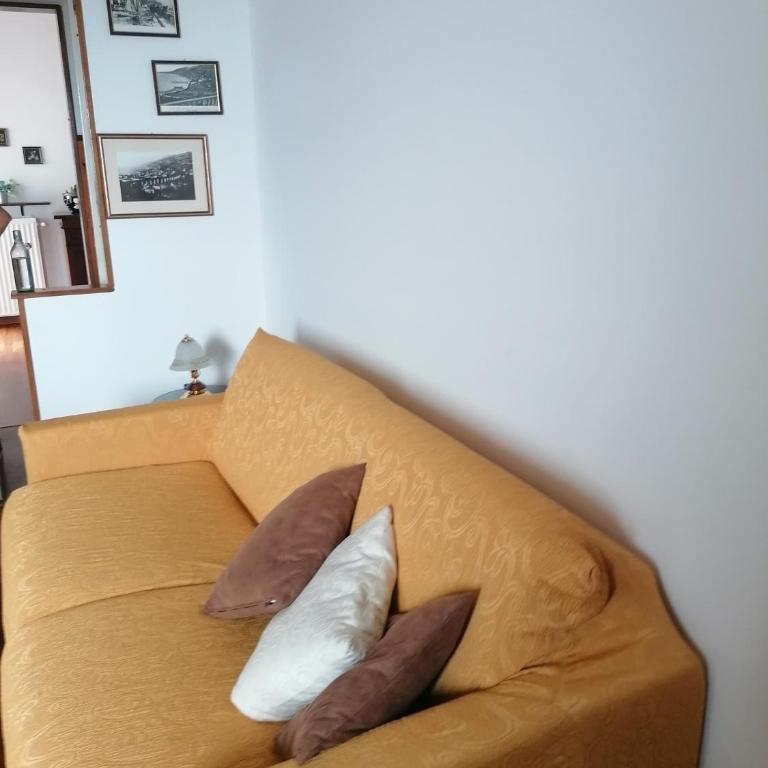 Apartment Trieste Casa Vacanze NATASCIA - Appartamento Familiare con 2 Camere da Letto e Vista - 75