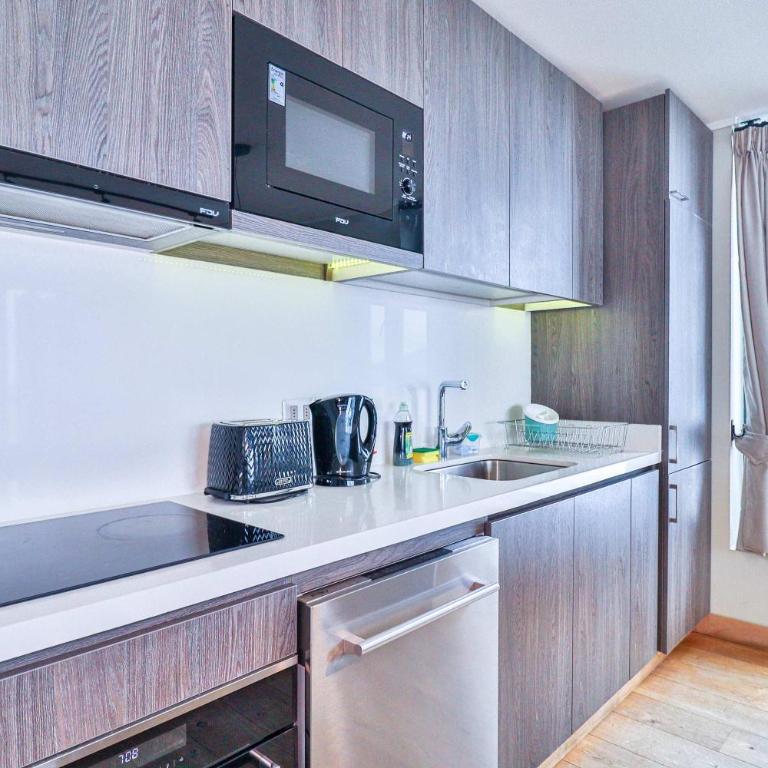 HOM I Depto Familiar 3D2B Terraza, Piscina y Parking - Apartamento - 86