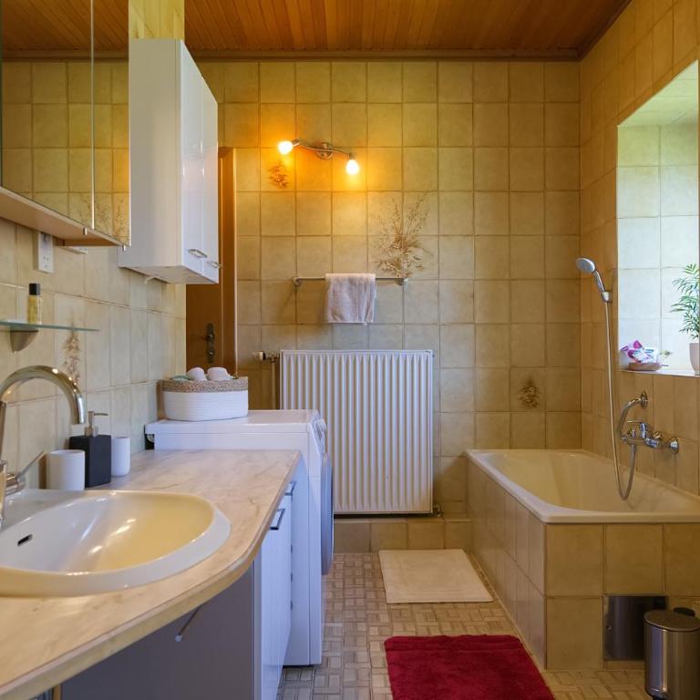 Lauras Ferienwohnung - Ihre Wohlfühloase in der Südweststeiermark mit Garten, Pool, Biotop & Weinbar - Apartment mit 2 Schlafzimmmern und eigenem Pool - 23