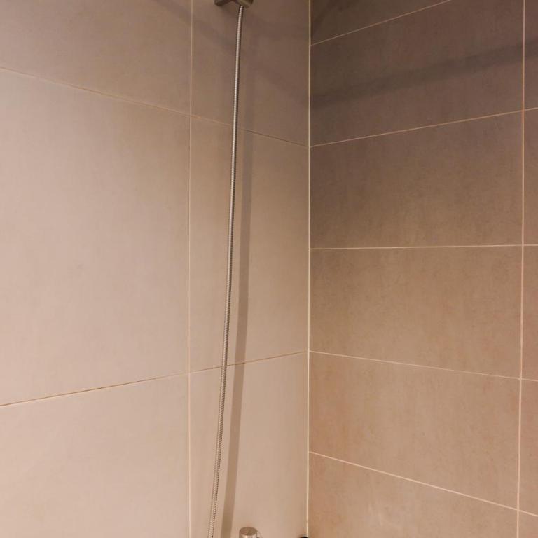Parkside Oasis Stylish 2BR Retreat with Pool BBQ & Gym Access - Apartment - 26