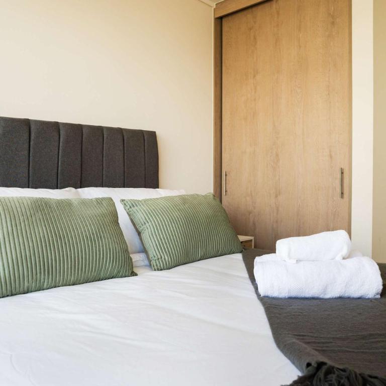 Cozy Stadium Retreat 1BR Nunoa Getaway for 3 - Apartment - 8