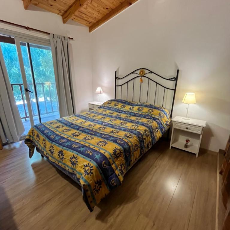 Casa Matteo con quincho, patio y cochera - Three-Bedroom House - 18