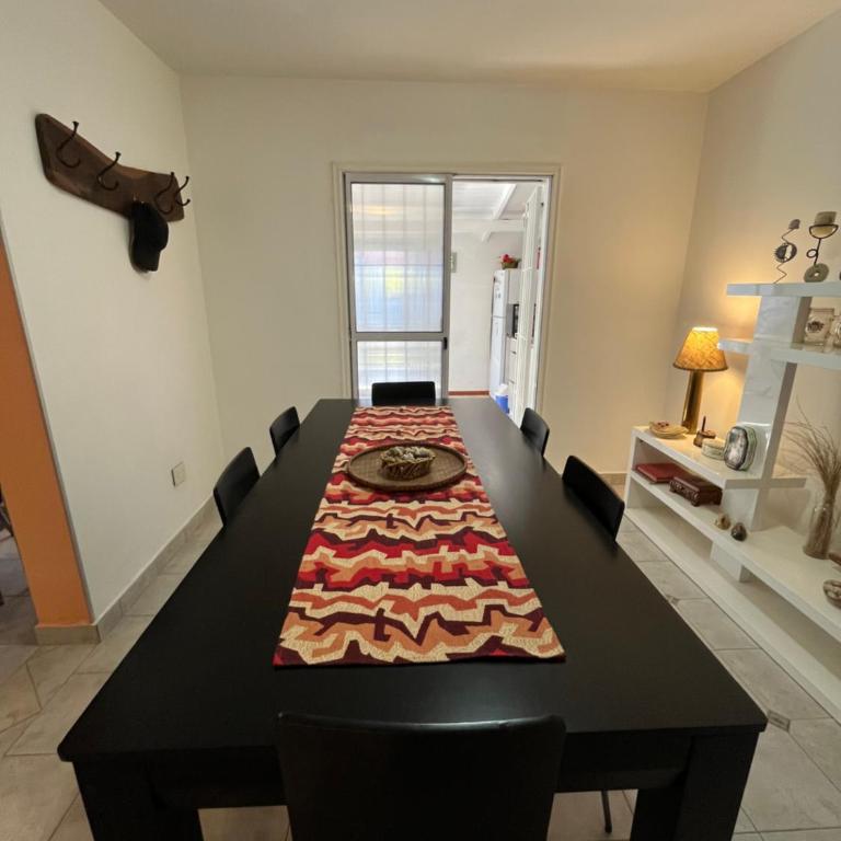 Casa Matteo con quincho, patio y cochera - Three-Bedroom House - 27