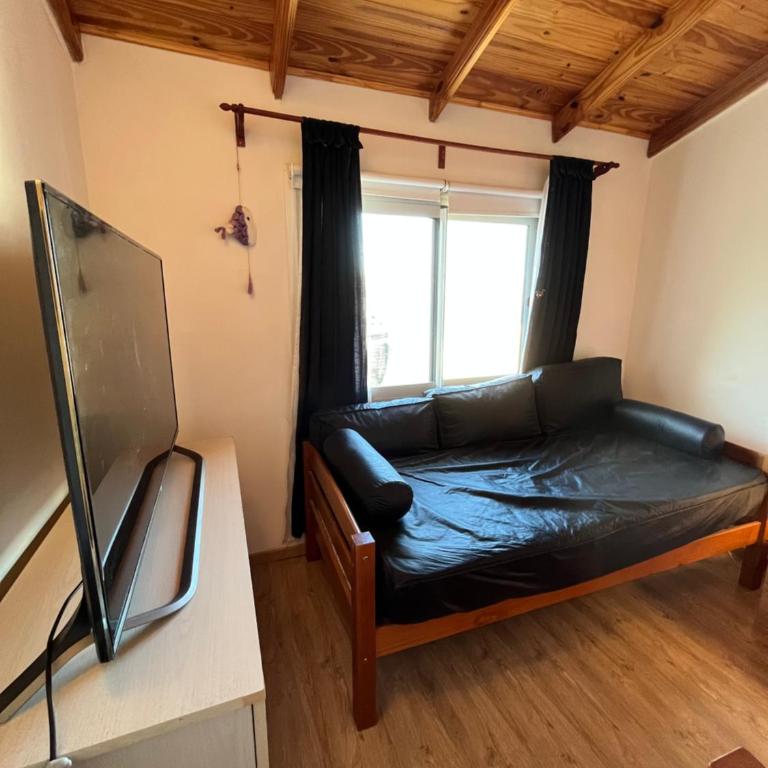 Casa Matteo con quincho, patio y cochera - Three-Bedroom House - 49