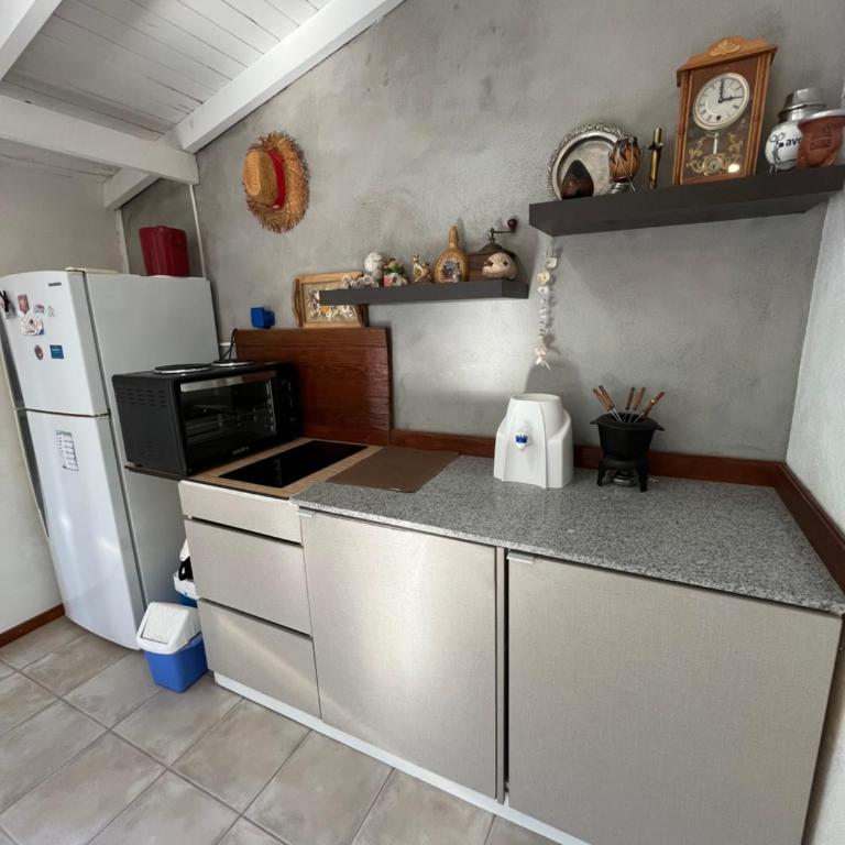 Casa Matteo con quincho, patio y cochera - Three-Bedroom House - 69