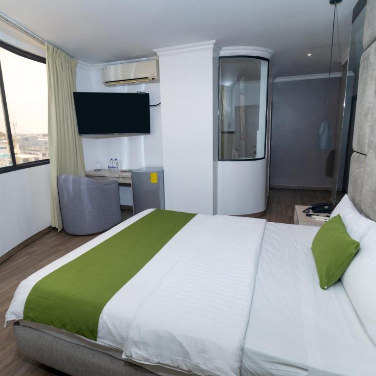 Hotel Plaza Monte Carlo - Suite con vistas a la ciudad - 1