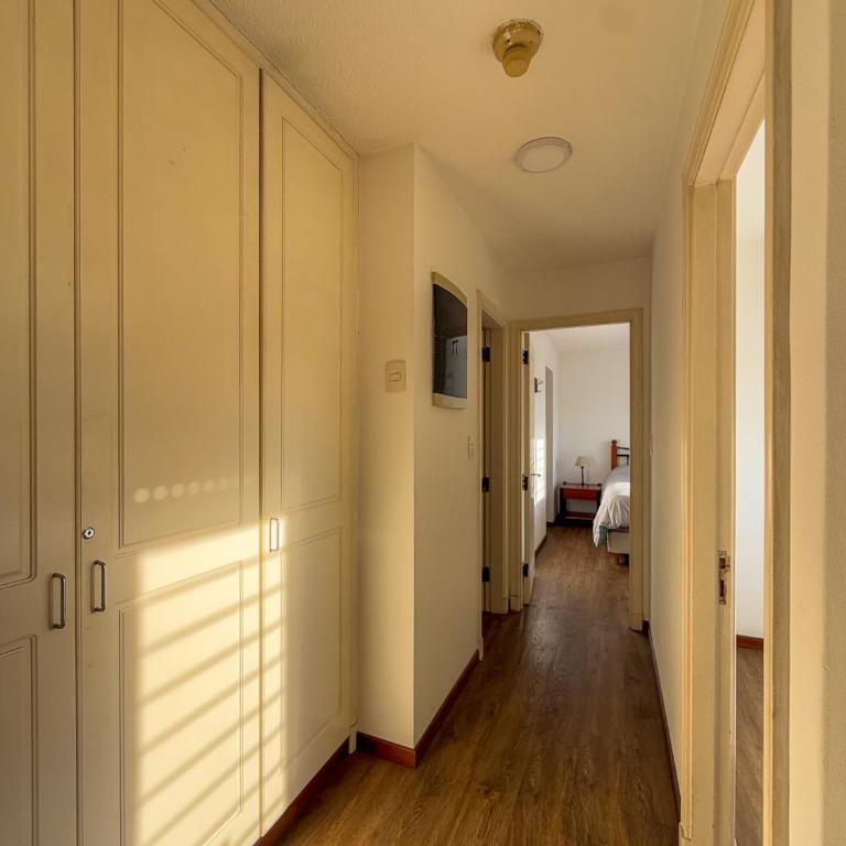 Penthouse con parrillero, terraza y estufa a leña - Two-Bedroom Apartment - 21