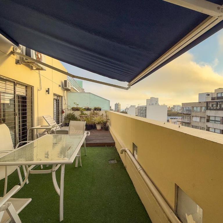 Penthouse con parrillero, terraza y estufa a leña - Two-Bedroom Apartment - 5