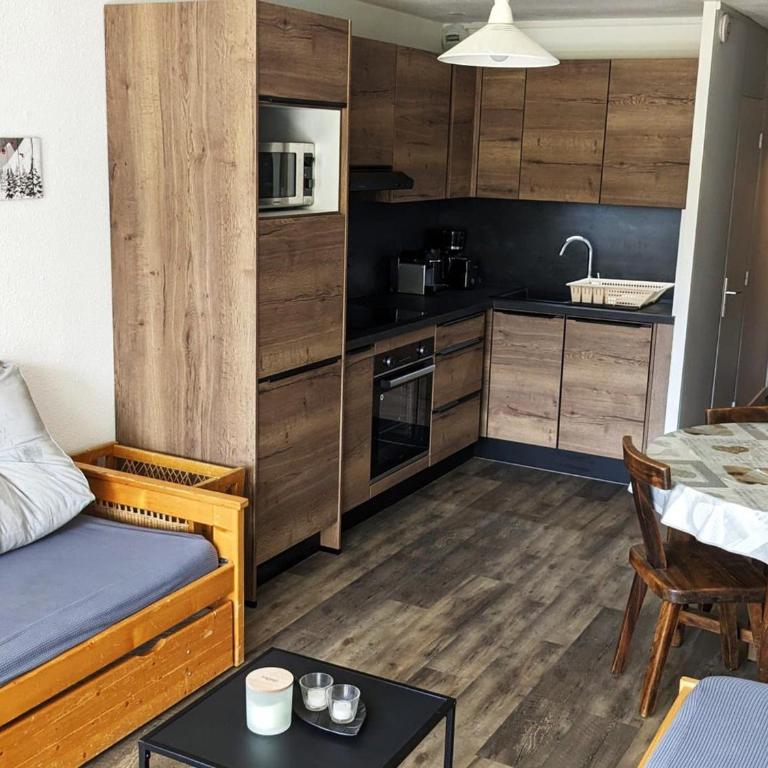 Confortable appartement 4 pers avec balcon Sud - FR-1-452-212 - One-Bedroom Apartment - 8