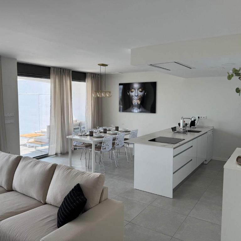 Resort Seascape Villa 8 by Bookaparadise - Villa - 11