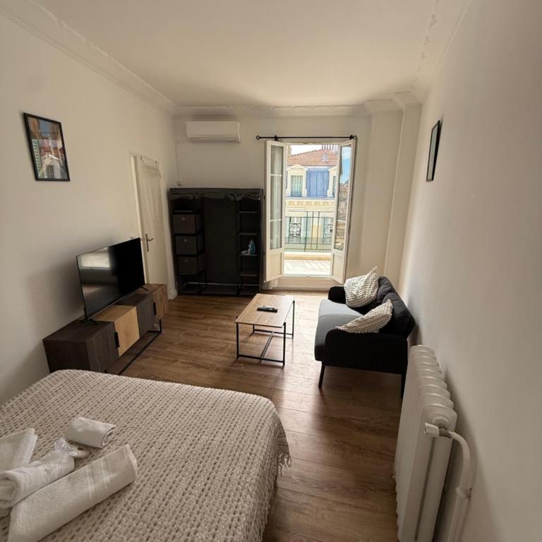 Sweethome Massena - Appartement 2 Chambres avec Terrasse - 6