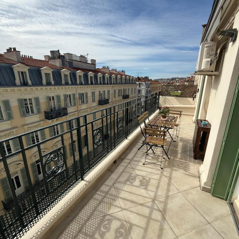Sweethome Massena - Appartement 2 Chambres avec Terrasse - 1