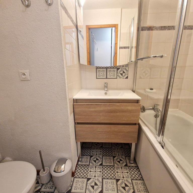 Studio cosy pour 4 au coeur de Valfréjus - FR-1-265-235 - Studio - 10