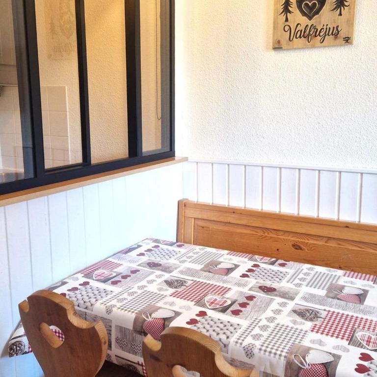 Studio cosy pour 4 au coeur de Valfréjus - FR-1-265-235 - Studio - 11